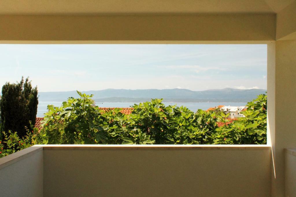 Apartments Nejasmic - Little House For Peaceful And Domestic Vacation Bol Exteriér fotografie